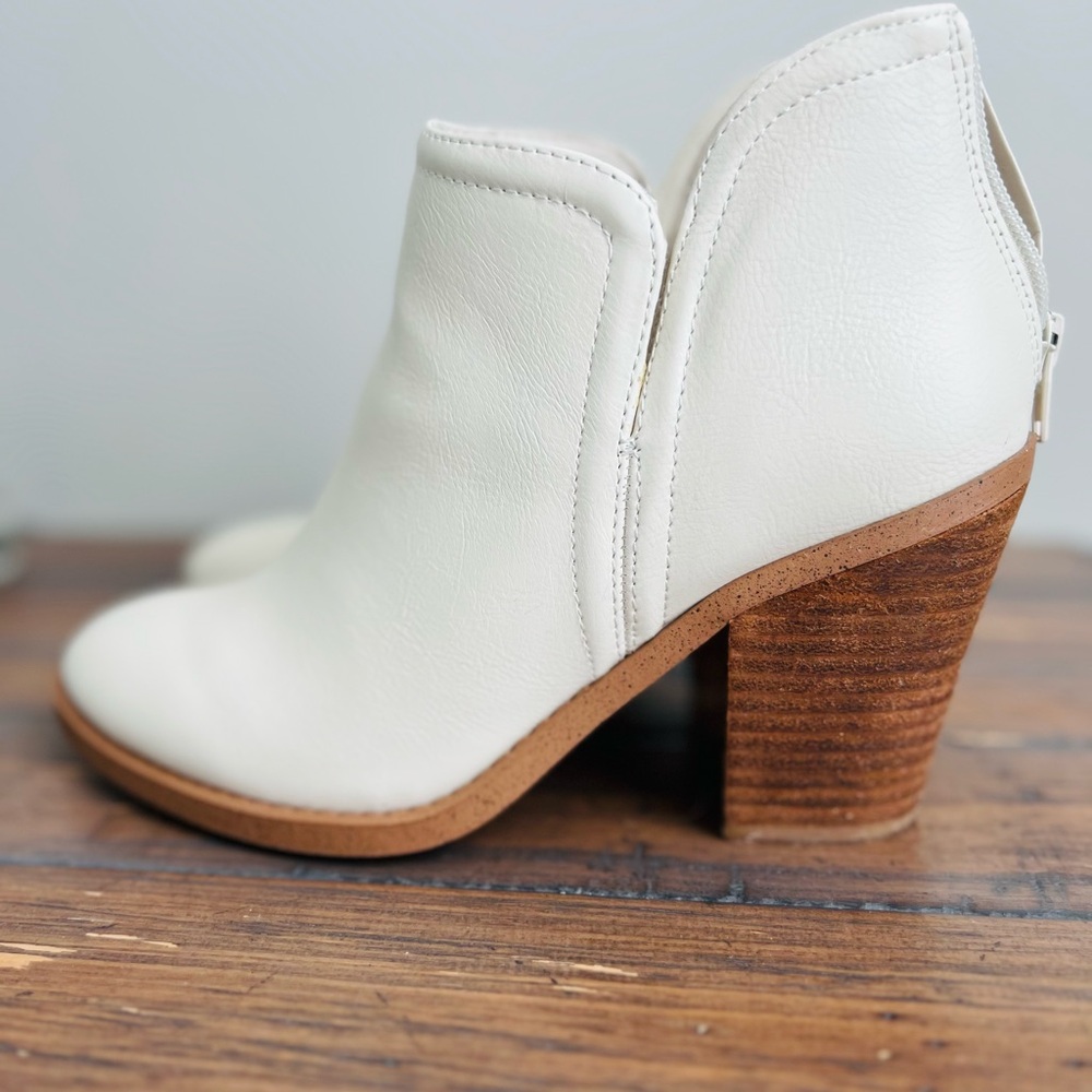 Elegant White Ankle Boots